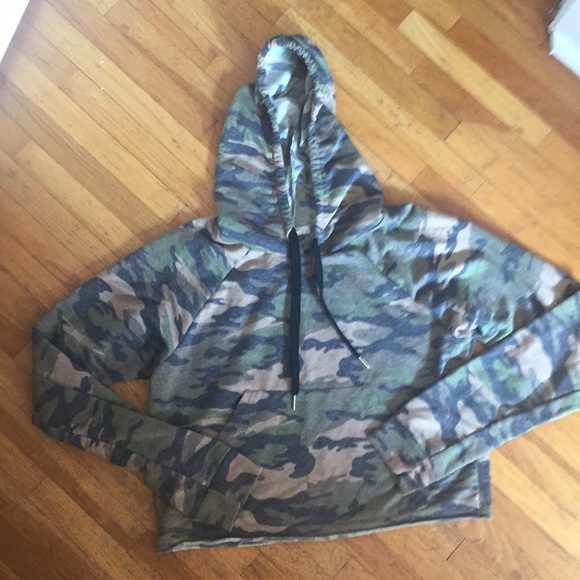 Ardene Cropped Camo Hoodie - Picture 1 of 1